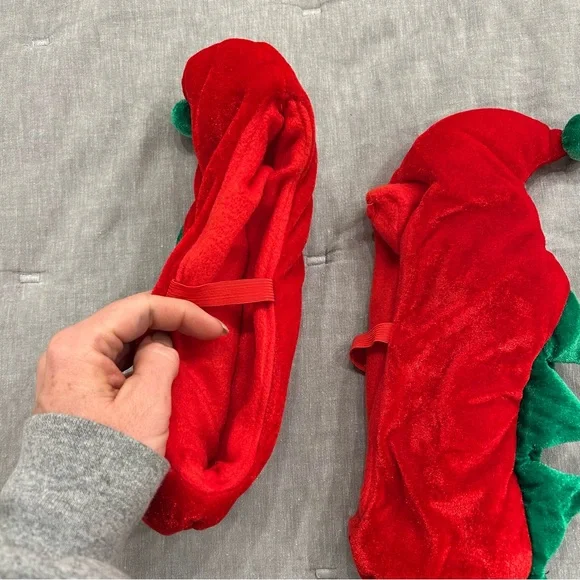 Christmas Elf Shoes - Picture 2 of 3